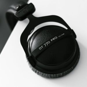 Blaze Booster On-Ear Headset - Classic Retro Black Duos